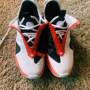 Custom basketball shoes